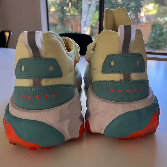 Nike React Presto “Psychedelic Lava” - Picture 6 of 6